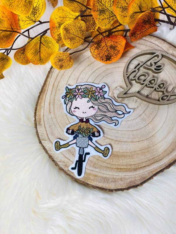 Doodle Mädchen Fahrrad Stickdatei - StickZebra