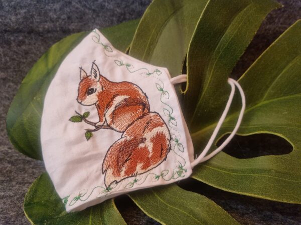 Eichhörnchen auf Ast [Digital] – Bild 3