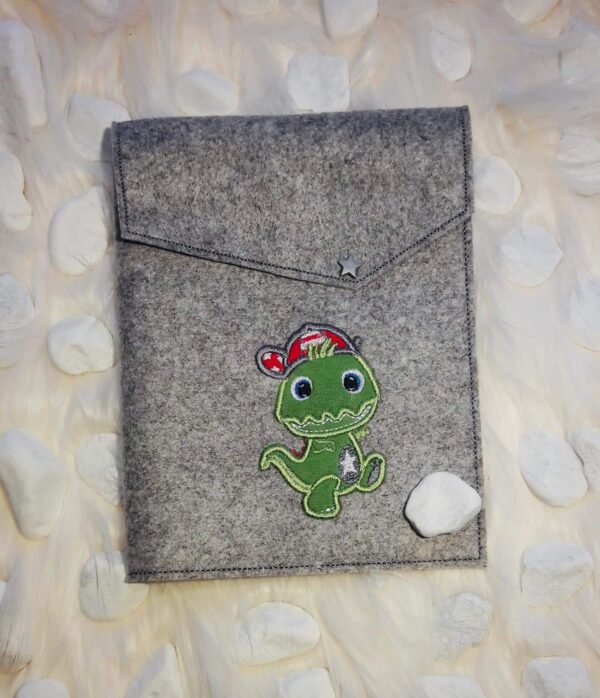 40f0eb4f-d439-430b-96f6-abf591aa52c1 Dino Applikation Stickdatei - StickZebra