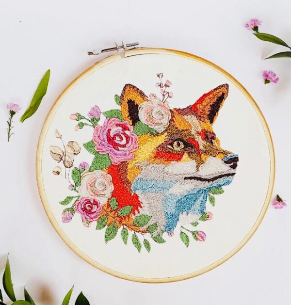 Fuchs mit Blumenkranz Stickdatei [Digital] – Bild 2