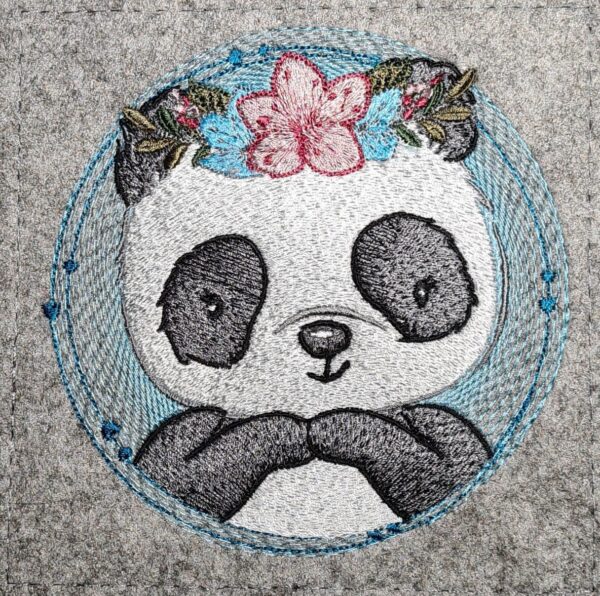 Panda mit Blumenrahmen [Digital] – Bild 3