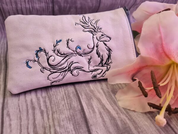 Winterlicher Hirsch [Digital] – Bild 3