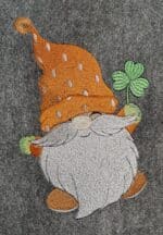 Gnom mit Kleeblatt Stickdatei: Glückliches Design für charmante Stickprojekte und Dekorationen [Digital] – Bild 3