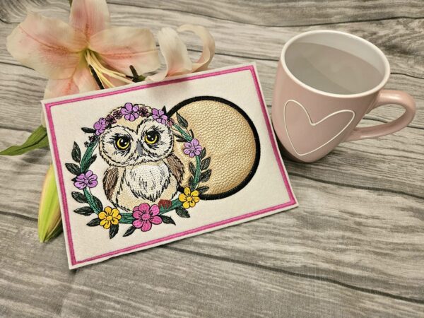 Eule mit Blumenrahmen [Digital] – Bild 2