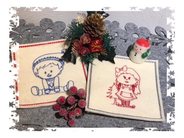 Niedlicher Junge mit Weihnachtspulli [Digital] – Bild 3