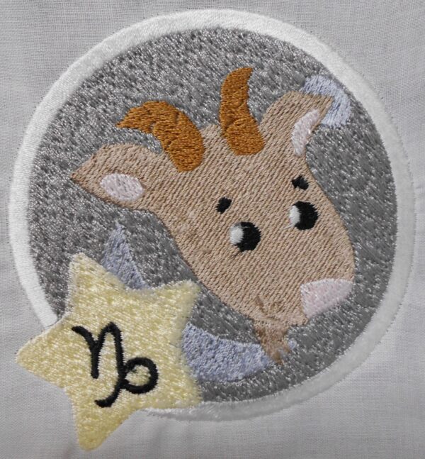 Sternzeichen Steinbock im Comic Stil Stickdatei [Digital] – Bild 2