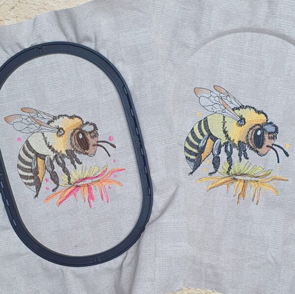 Traumhafte Biene auf der Blüte [Digital] – Bild 4