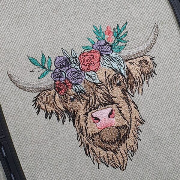 Hochlandrind mit Blumen [Digital] – Bild 5