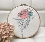 Frau Stickdatei, elegante Doodle Frau mit Rosen für deine Stickmaschine [Digital] – Bild 2