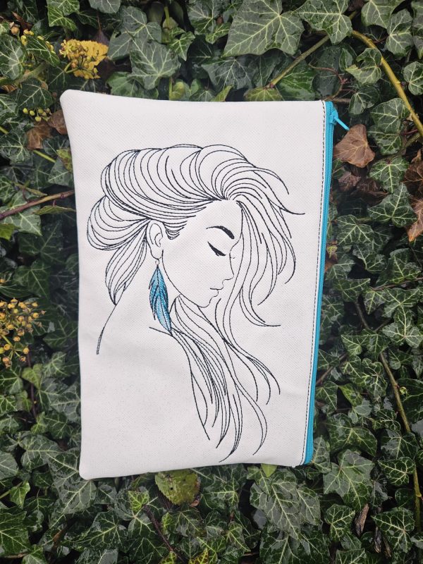 Frau Stickdatei, wunderschöne Doodle Dame für deine Stickmaschine [Digital] – Bild 3