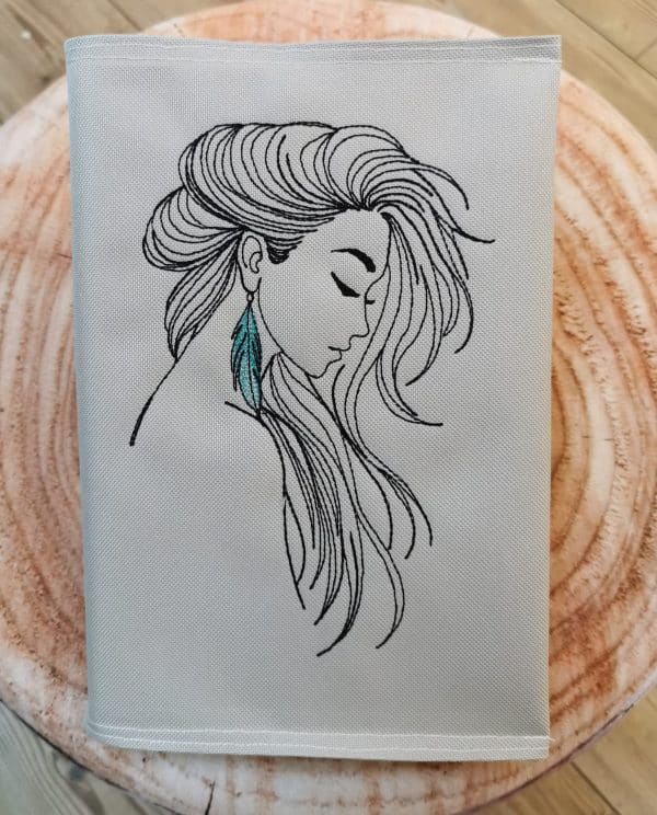 Frau Stickdatei, wunderschöne Doodle Dame für deine Stickmaschine [Digital] – Bild 2