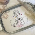 Stricken Doodle Frau Stickdatei, Kleiner Cozy Moment für deine Stickmaschine [Digital] – Bild 3