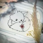 Fuchs Stickdatei süßer Doodle Fuchs mit Blume [Digital] – Bild 2