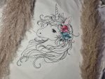 Einhorn Stickdatei verträumtes Doodle Einhorn mit Blumenkranz [Digital] – Bild 2